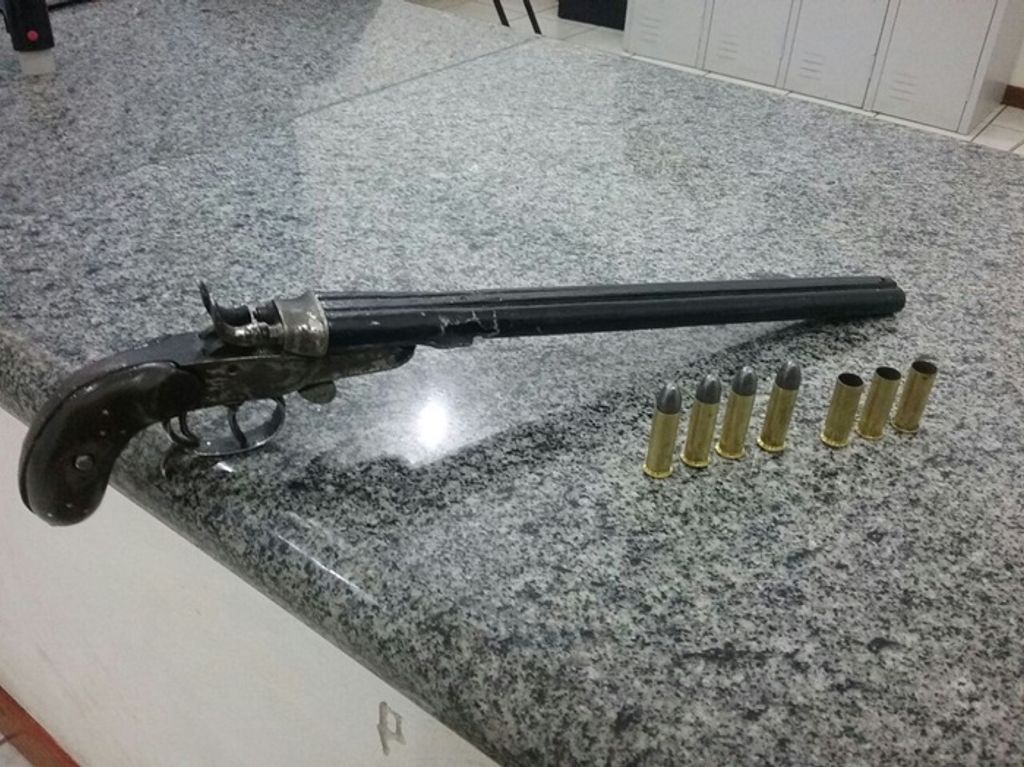 Homem é preso após disparar arma de fogo em Campos Novos