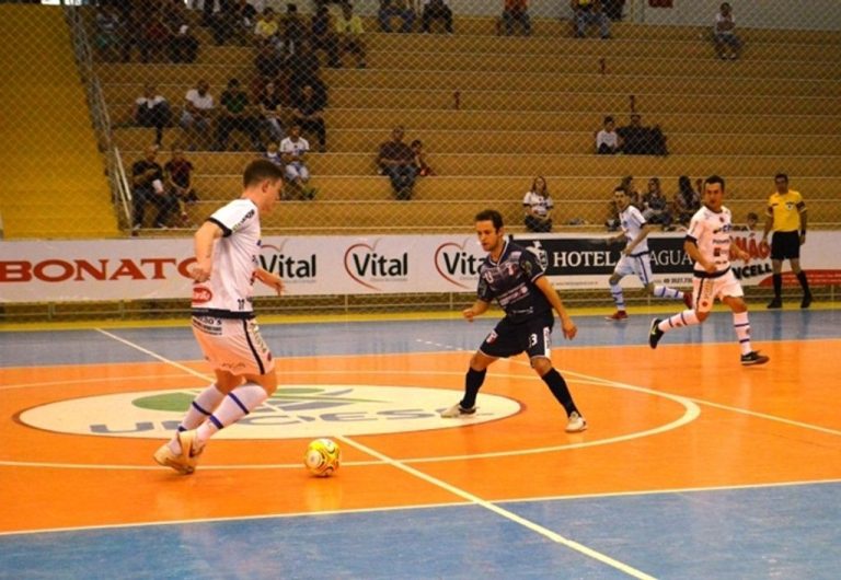 Joaçaba Futsal joga em Joinville nesta quarta-feira pela Divisão Especial