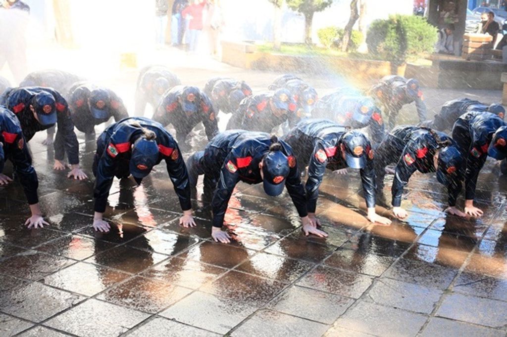 Turma de Bombeiros Comunitários se forma em Joaçaba