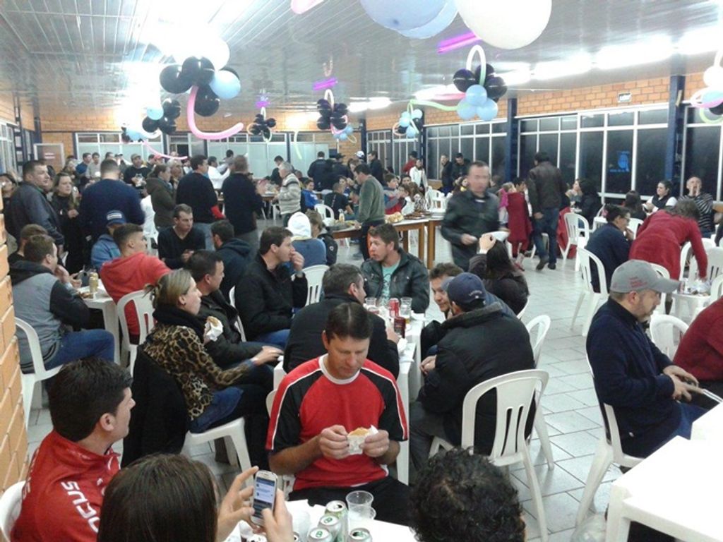 Pedal reuniu mais de 200 ciclistas em Joaçaba