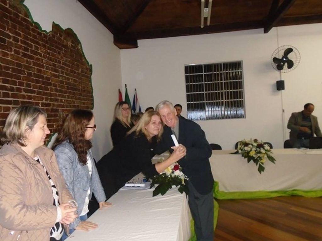 Aos 76 anos e após vencer o câncer, morador de Caçador concluiu o Ensino Médio e vai ingressar no ensino superior