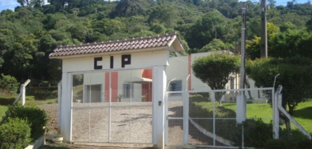 Menores do CASEP de Joaçaba realizam de curso de informática