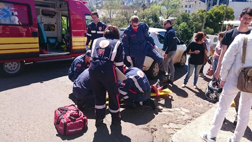 Colisão entre carro e moto em Joaçaba