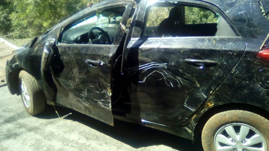 Carro que levava professoras de Joaçaba para Ibicaré capota na SC 453