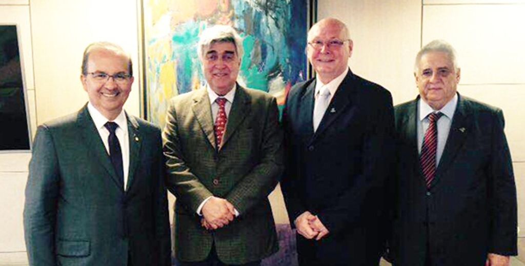 Reitor e procurador jurídico da Unoesc participam de reuniões em Brasília