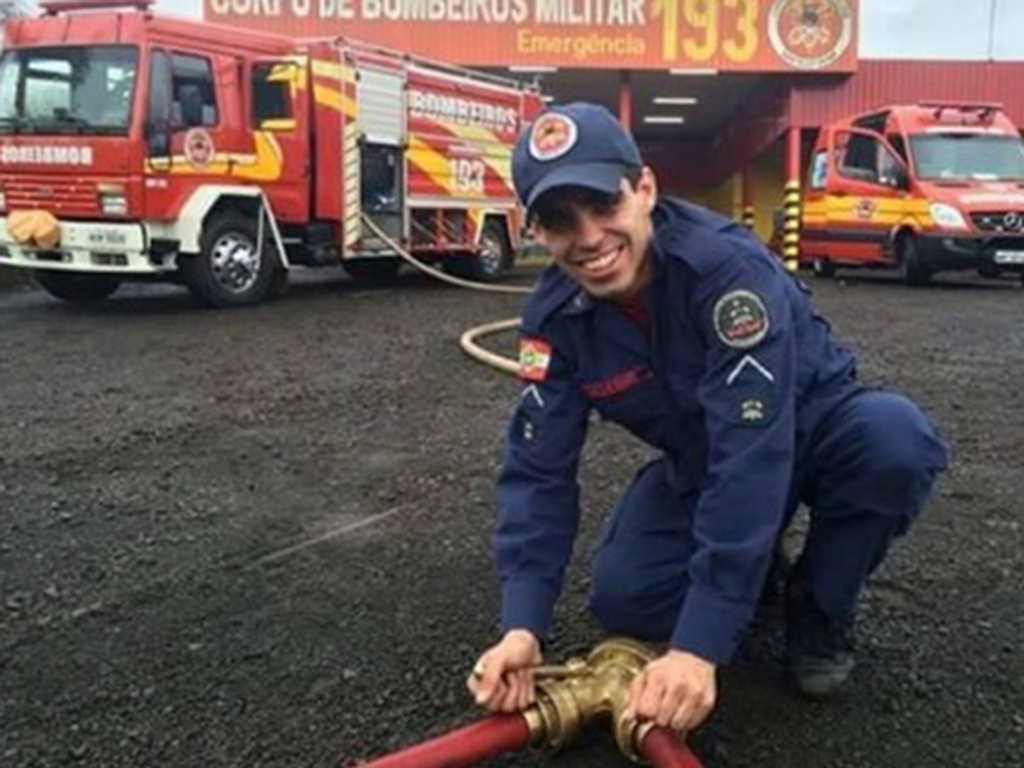 Bombeiros de Catanduvas fazem homenagem à Soldado que morreu em serviço