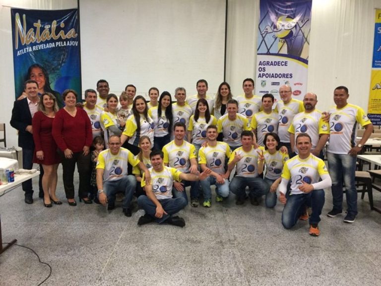 AJOV completa 20 anos de fundação e promove jantar com a presença da atleta Natália Zílio Pereira