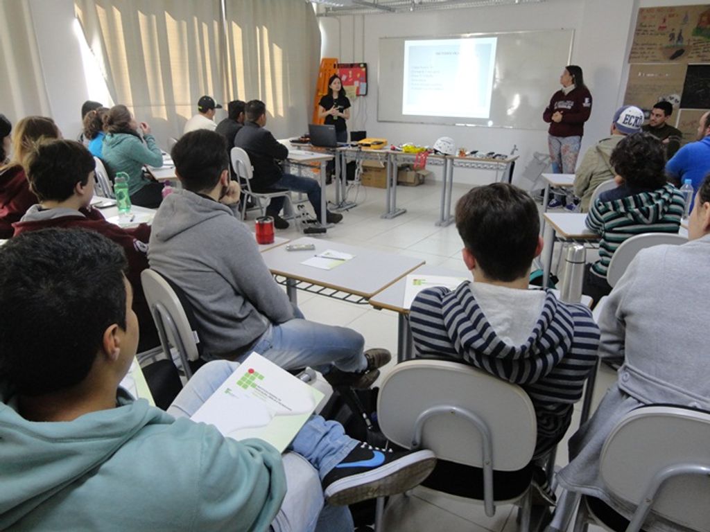 IFC encerra Semana de Ciência e Tecnologia oportunizando aprendizagem para alunos e comunidade externa