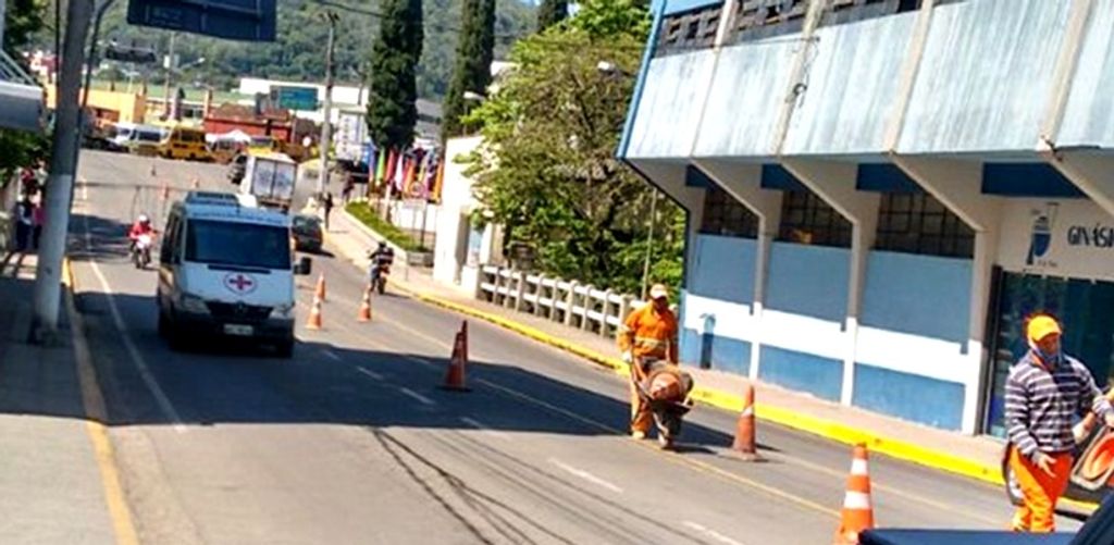 Implantação da terceira pista no centro de Joaçaba deve ser concluída em até 10 dias