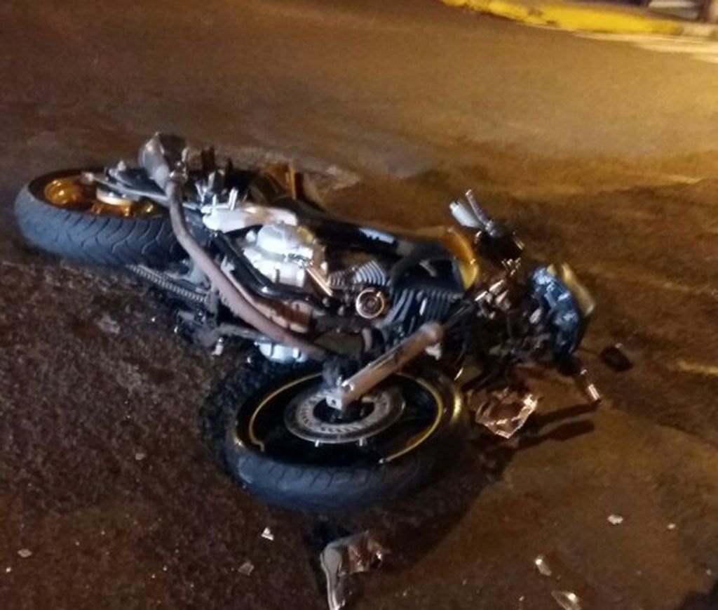 Colisão entre carro e moto na Getúlio Vargas em Joaçaba