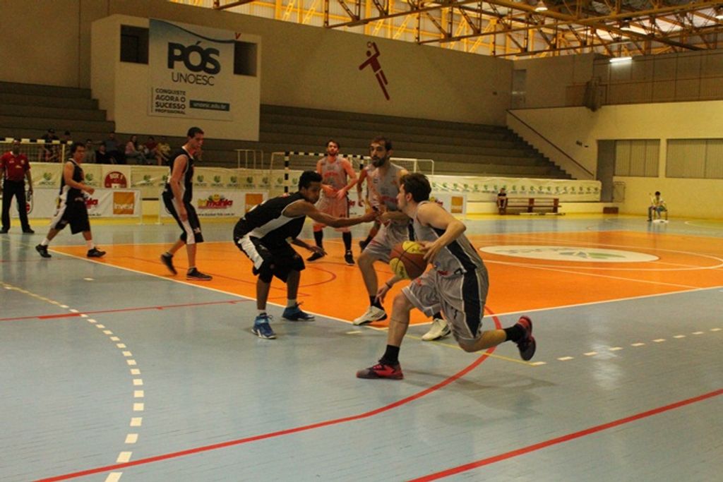 Ablujhe vence mais uma e confirma a boa fase no estadual de basquete