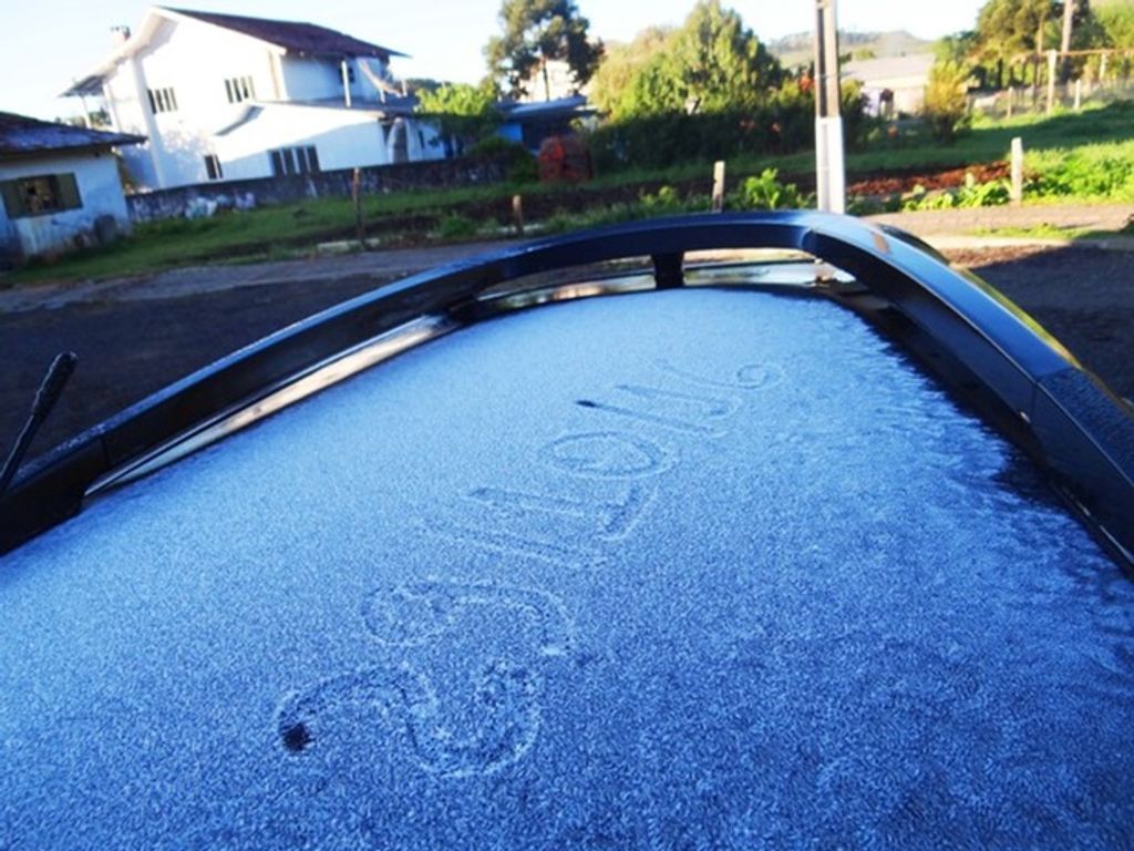 Sábado teve geada na Serra, mas termômetros podem subir até 26º ao longo do dia