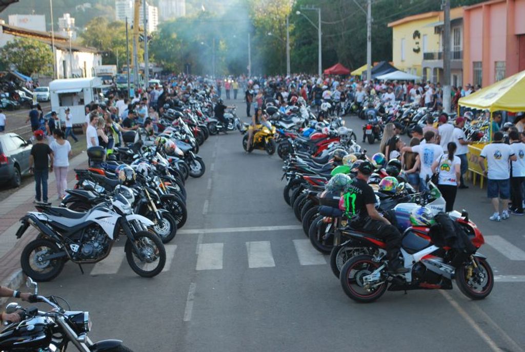 Começa nessa sexta, (28), o 3º CarnaMotos em Herval d´Oeste