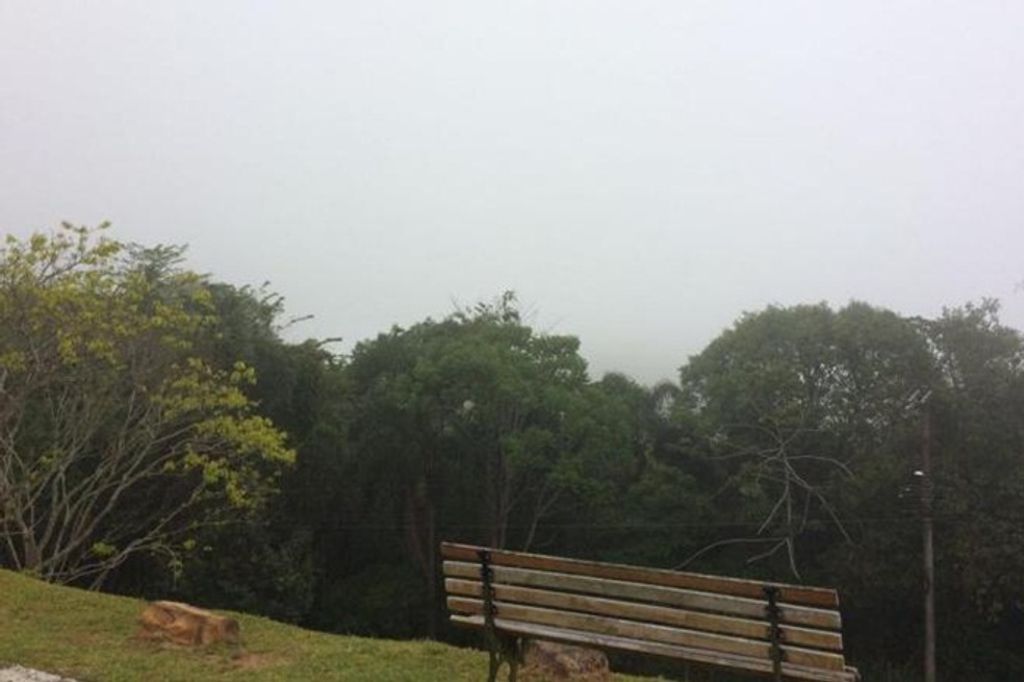 Feriado é de nebulosidade e chance de chuva em parte de SC