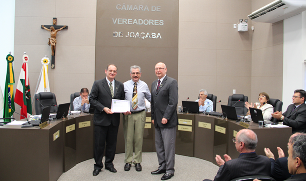 HUST recebe moção de aplauso da Câmara de Vereadores de Joaçaba em comemoração aos 70 anos