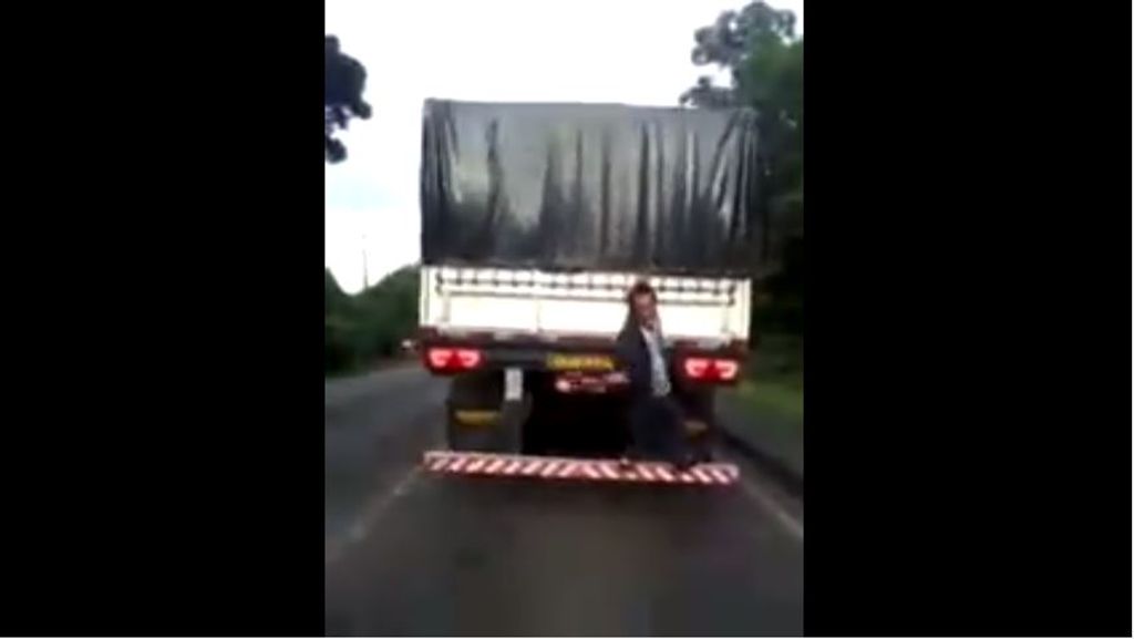 Vídeo mostra carona arriscada em caminhão entre Joaçaba e Luzerna