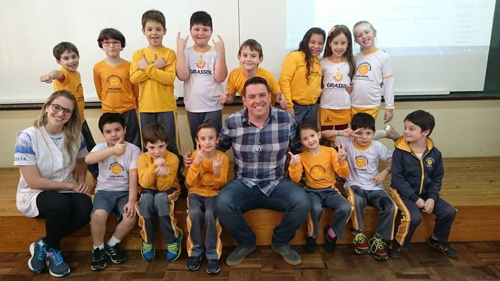 Alunos do Girassol aprendem como fazer uma reportagem