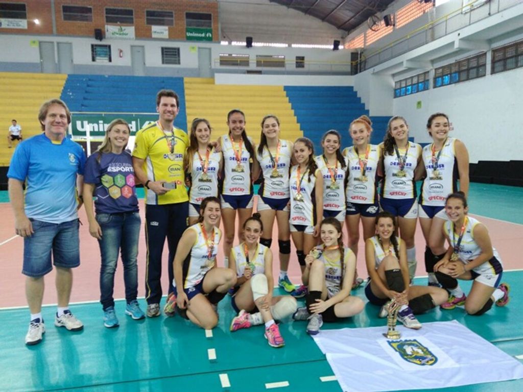 Equipe Infantil da Ajov é campeã da fase Centro – Oeste da Olesc