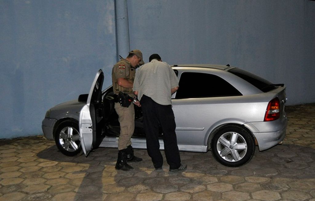 Padrasto é preso acusado de abusar da enteada de 5 anos de idade