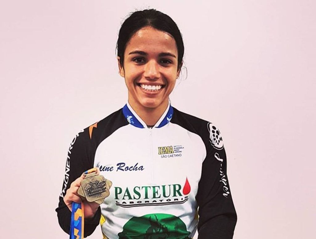Aline Rocha estabelece novo record Brasileiro em prova do Circuito Loterias Caixa