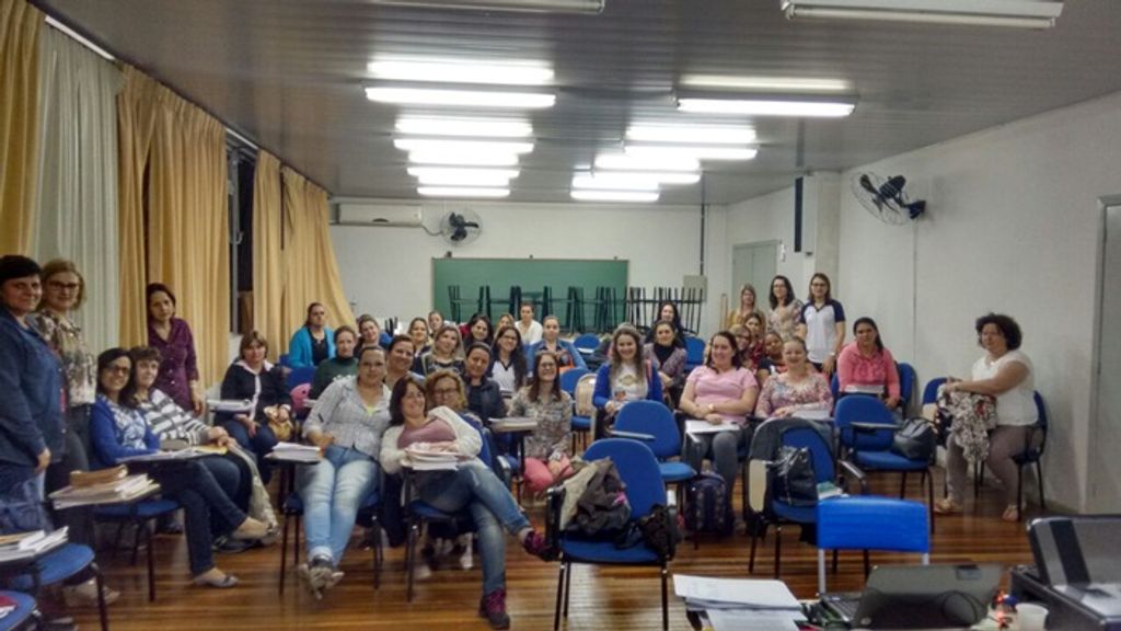 Professores de Joaçaba participação de qualificação promovida pelo PNAIC