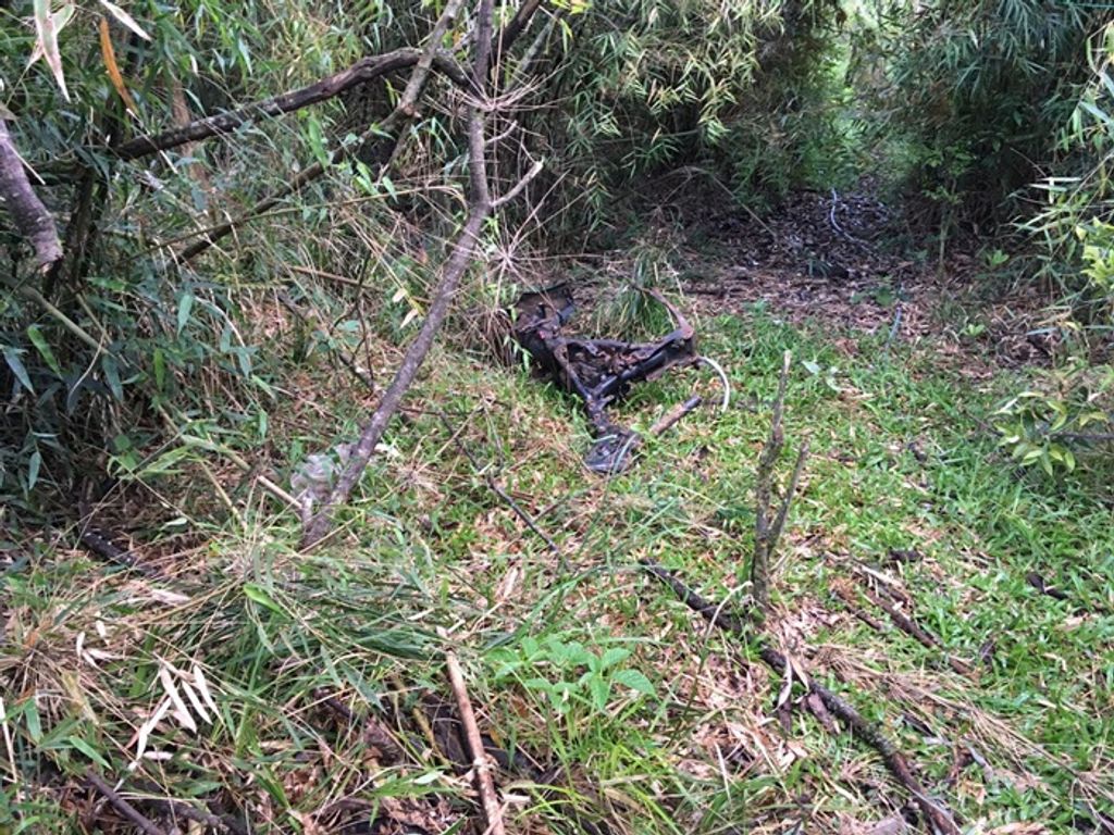 Polícia localiza ferro velho clandestino e prende uma pessoa