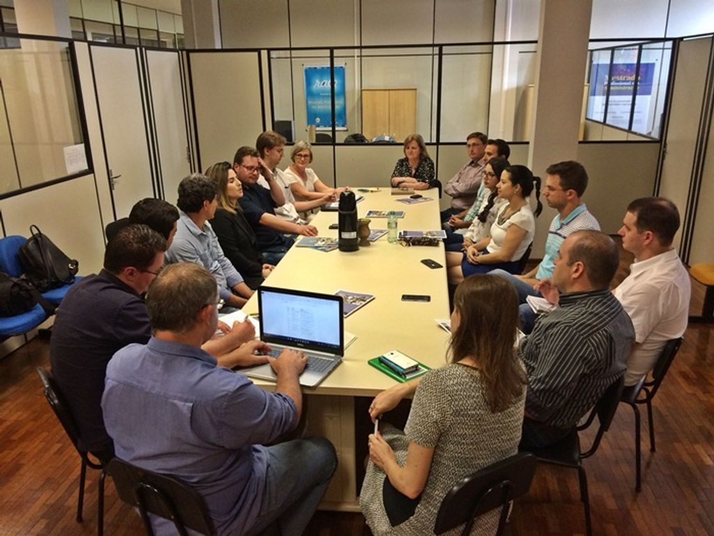 Proposta para o desenvolvimento de lideranças começa a ser colocado em prática em Joaçaba, Herval e Luzerna