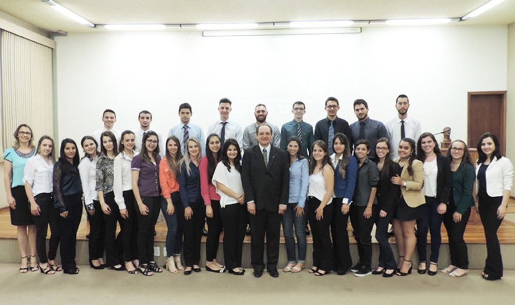 Curso de Administração da Unoesc debate temas relacionados ao modelo de gestão de pessoas por competências