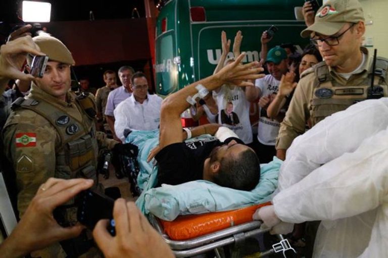 Henzel e Ruschel são recebidos com emoção na volta a Chapecó