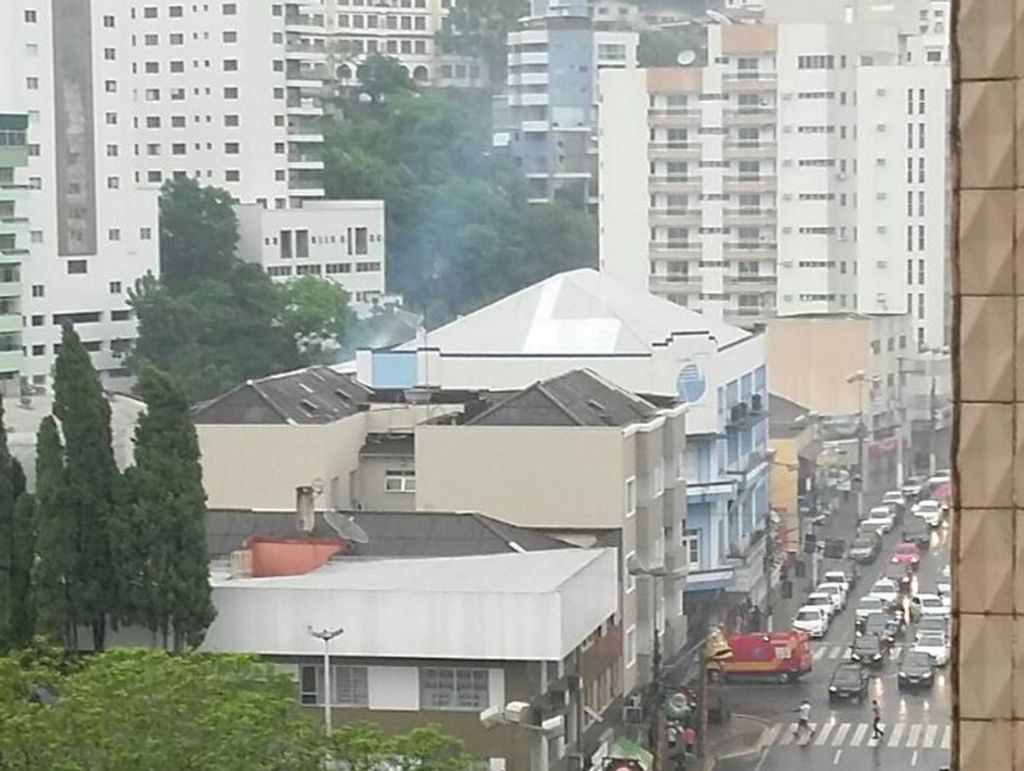 Princípio de incêndio em restaurante de Joaçaba movimenta bombeiros