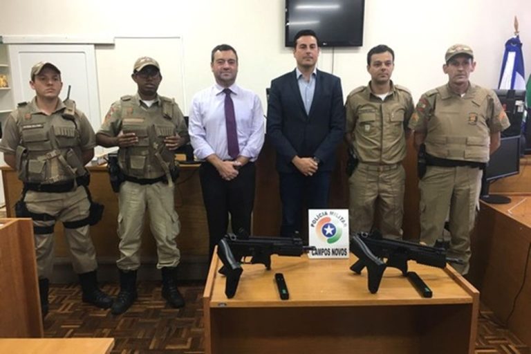 Valor pago para evitar processos penais se reverte na compra de armas para a PM de Campos Novos