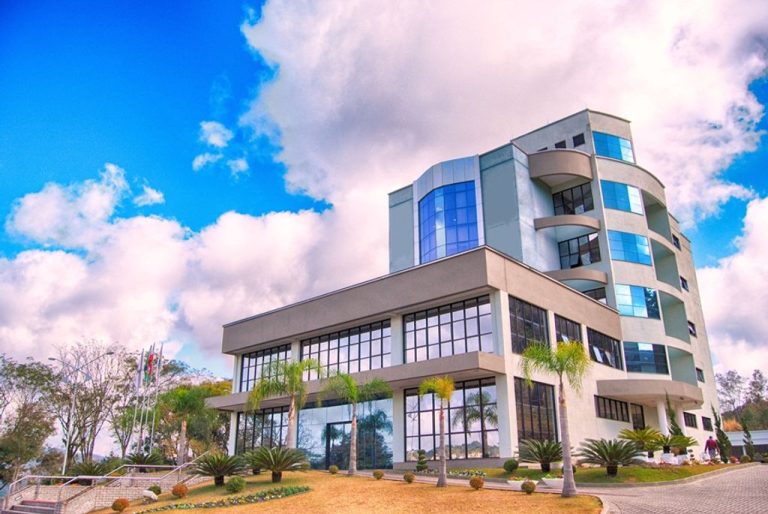 Unoesc firma parceria de intercâmbio com Câmara de Comércio Brasil Catalunha