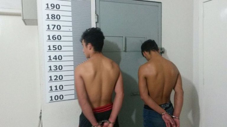 Quatro adultos são presos e dois adolescentes apreendidos suspeitos de sequestrar mãe e filho
