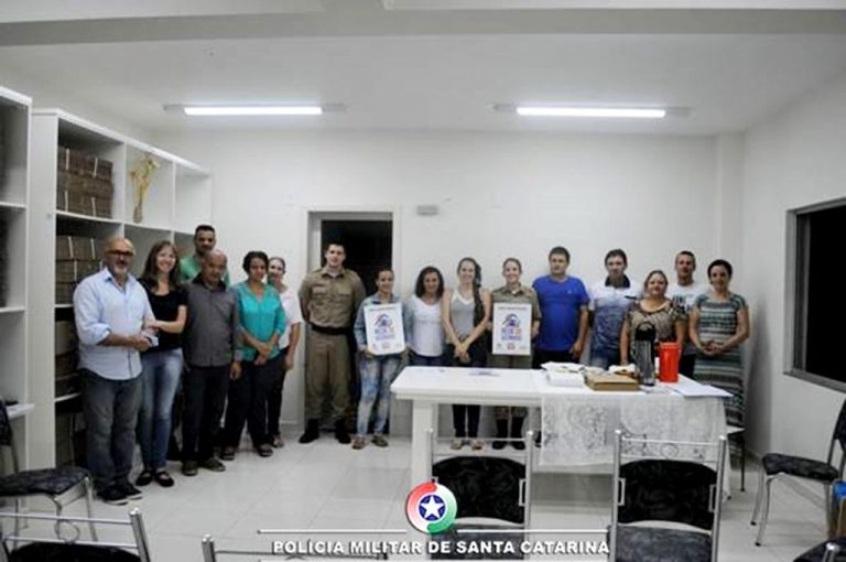 Polícia Militar e comunidade implantam a Rede de Vizinhos do Bairro Jardim Itália