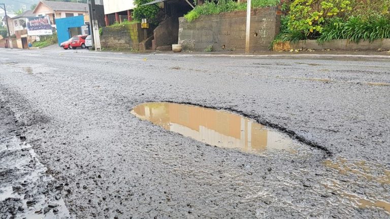 Após as chuvas, ruas de Joaçaba estão em situação precária