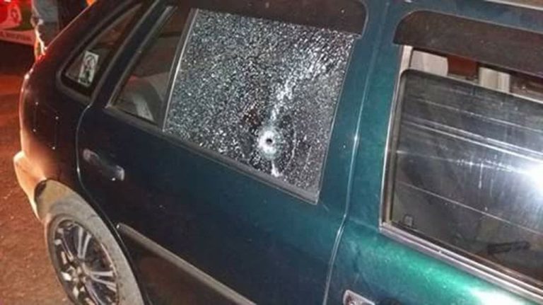 Veículo é alvejado por três tiros durante tentativa de homicídio em Concórdia