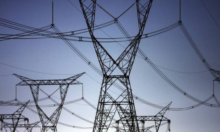 Aneel aprova aumento de 42,8% na taxa extra para conta de luz a partir de novembro