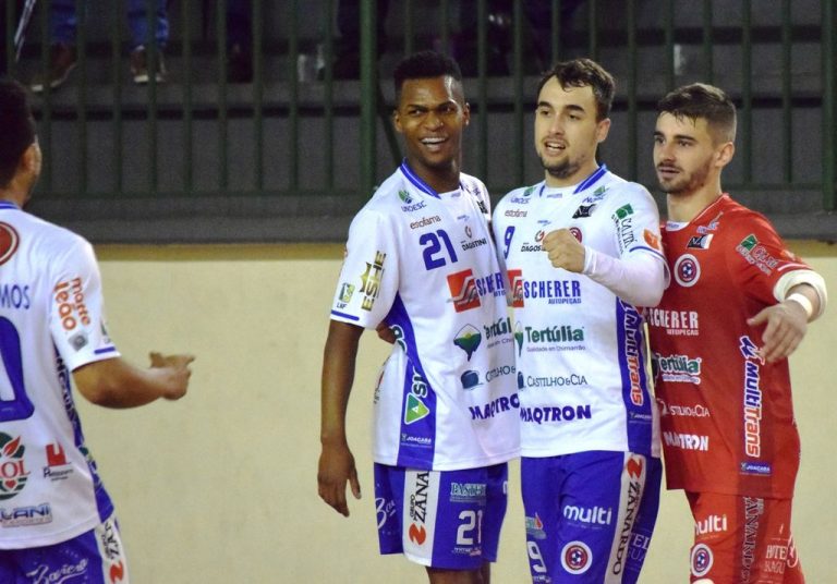 Joaçaba Futsal renova contrato de sete atletas para 2018