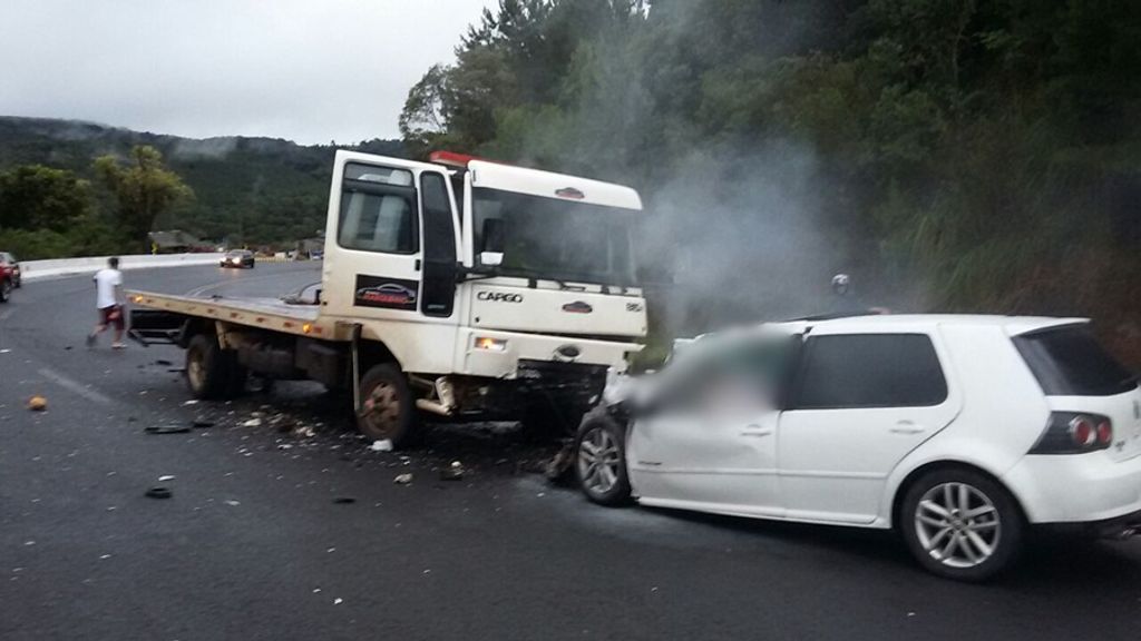 Quatro pessoas morrem em acidente na BR 282 em Vargem