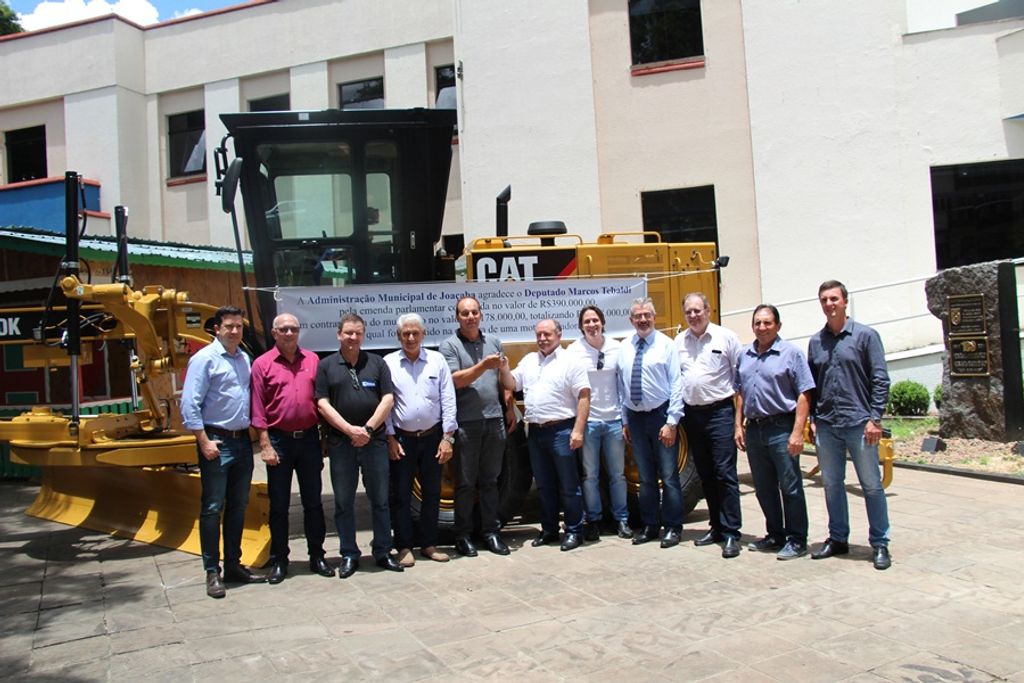Prefeitura de Joaçaba adquire motoniveladora com emenda parlamentar