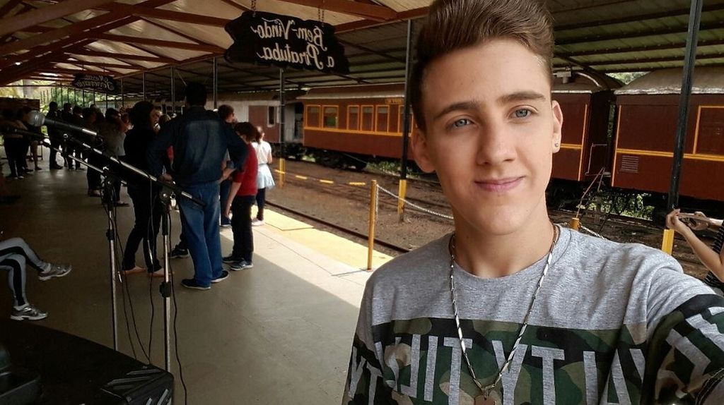 Conheça o menino de Piratuba que está participando do The Voice Kids