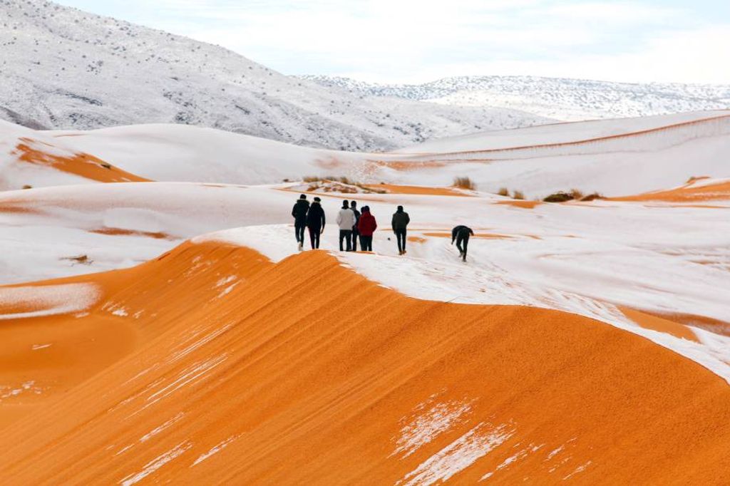 Neve cobre parte do deserto do Saara na Argélia