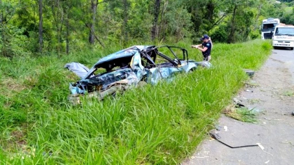 Carreta de Ibicaré se envolve em acidente com morte na BR-470 em Pouso Redondo