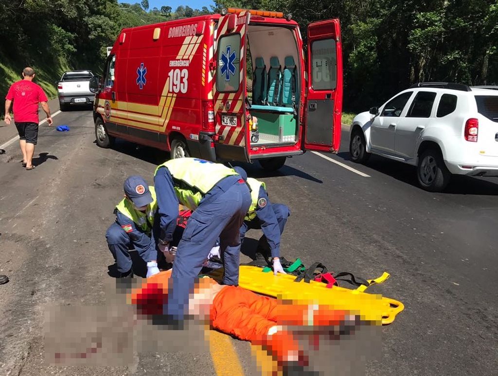 Atropelamento deixa funcionário de empreiteira gravemente ferido na BR-282 em Joaçaba