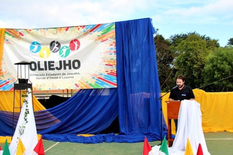 Abertura da 46º Oliejho reúne escolas de Joaçaba, Herval d’ Oeste e Luzerna