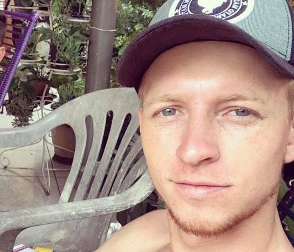 Jovem de 21 anos morre após veículo capotar em rodovia de Caçador