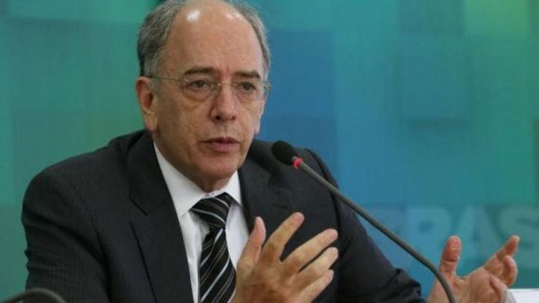 Pedro Parente pede demissão da Petrobras