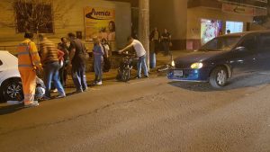 Motociclista fica ferido em acidente no centro de Capinzal