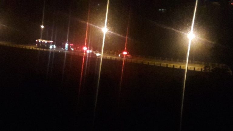 Veículo cai da Ponte Alfredo Ítalo Remor entre Joaçaba e Herval
