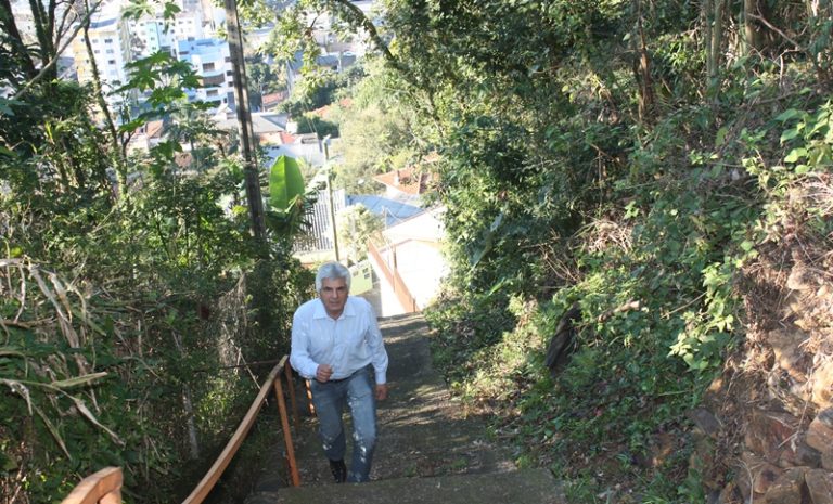 Escadarias: falta de manutenção é alertada pelo vereador Chico desde 2015
